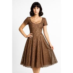 1950s Taupe Lace Fit & Flare Party Dress w/ Tulle Lining & Crown Zip Small